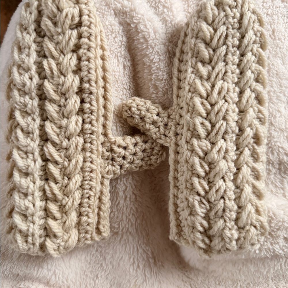 Handcrafted Cable Knit Children's Mittens in Natural Ivory
